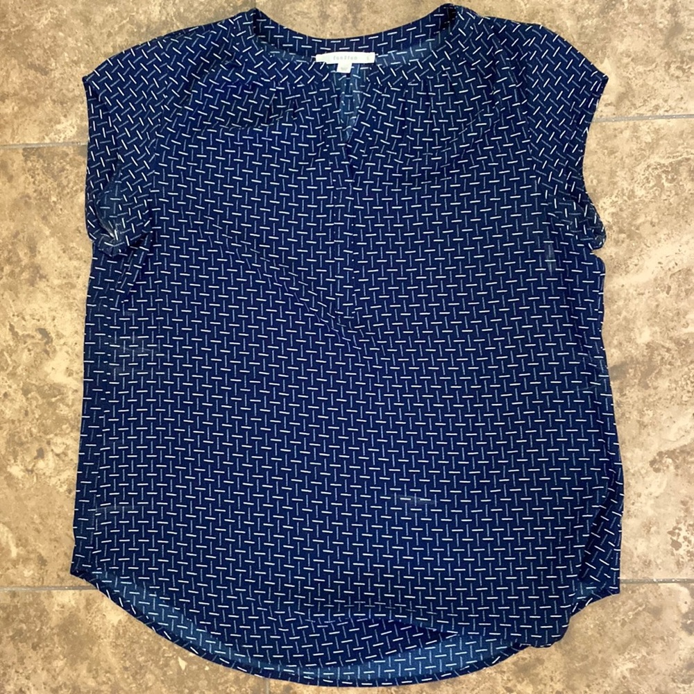L ladies Fun2Fun blouse. EEUC!